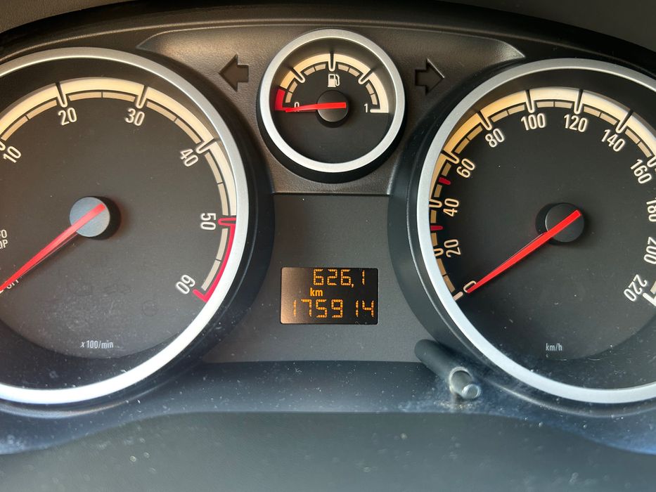 Opel Corsa D 1.3 CDTI ecoFLEX – 2011 | 5 portas | 176.000 km