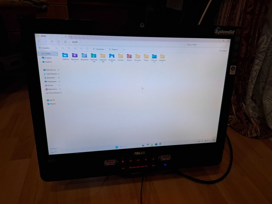 Продам монітор ASUS GAMING PG221 22" стереодінамік, веб-камера