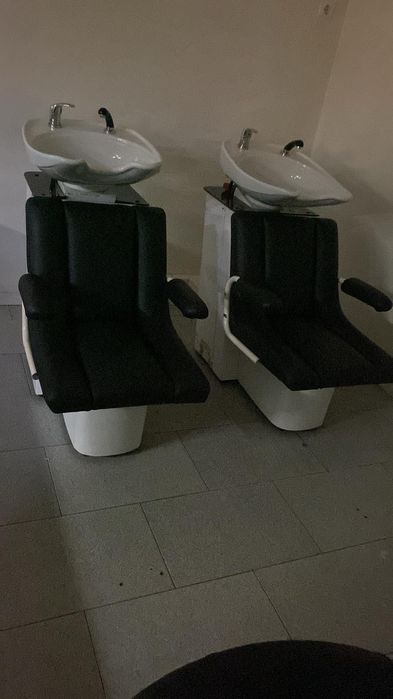 Cadeiras de Cabeleireiro e Rampas de Lavagem