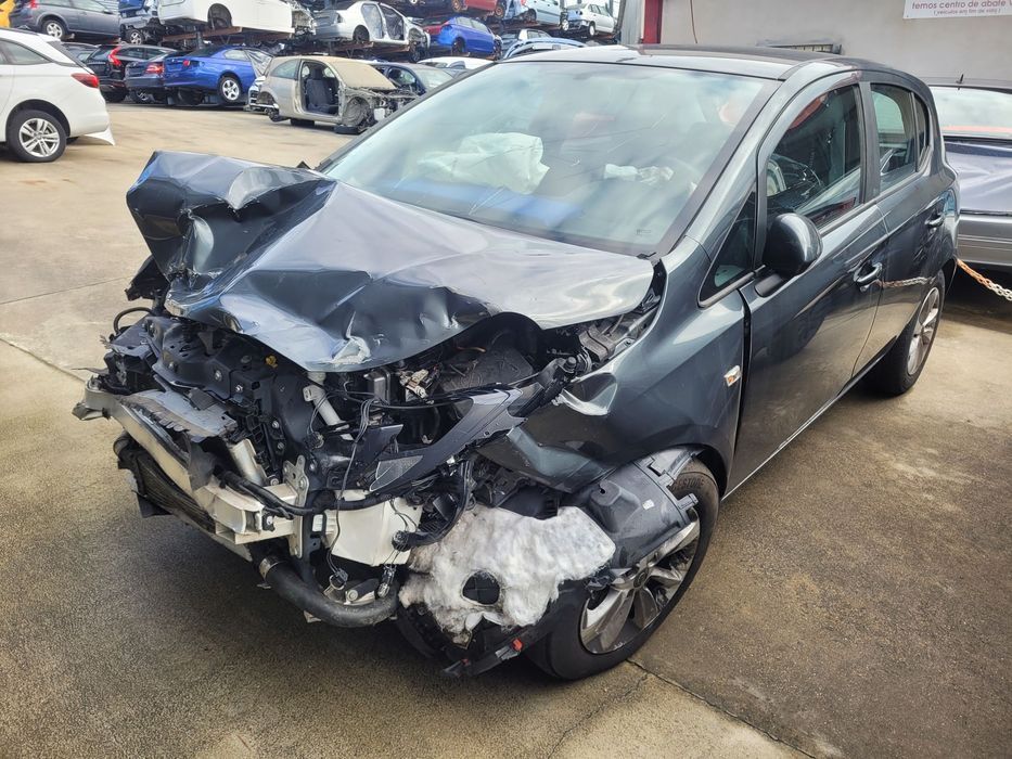 Opel Corsa 2017 para peças