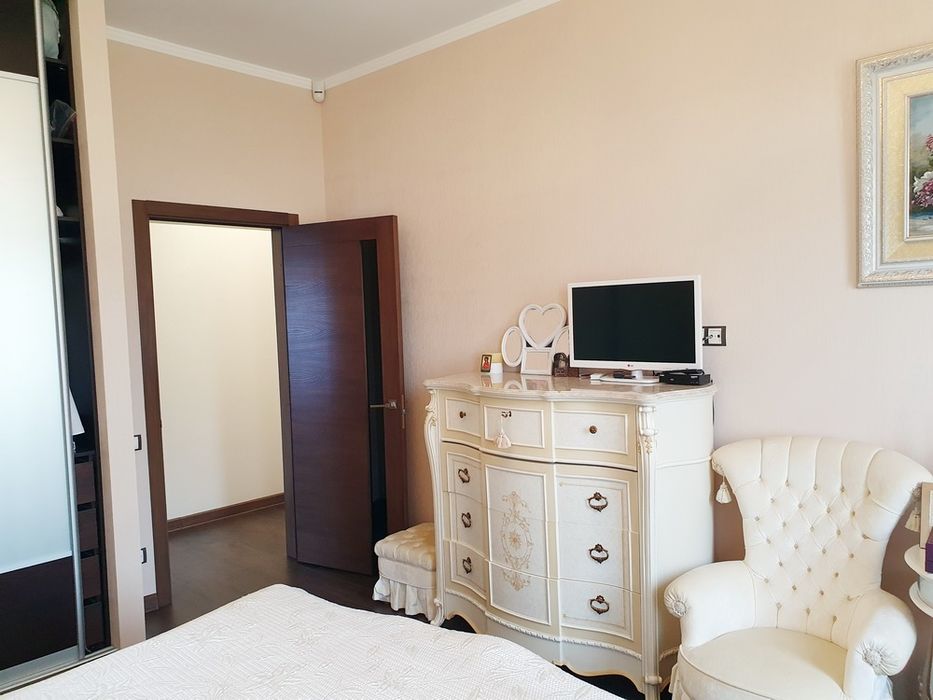 Продам дом с ремонтом Новоалександровка