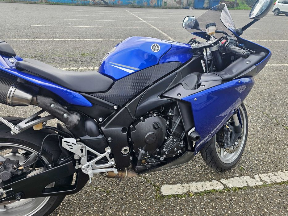Yamaha R1 2009 full extras