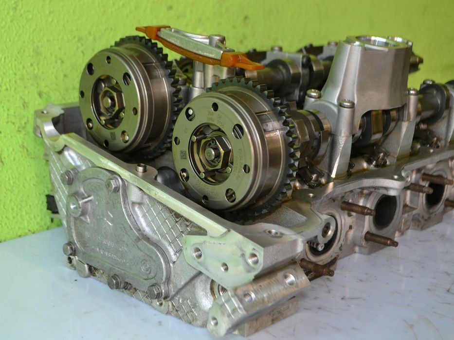 Głowica Silnika BMW G30 M550i xDrive 4.4 V8 32V TWIN POWER 2017r