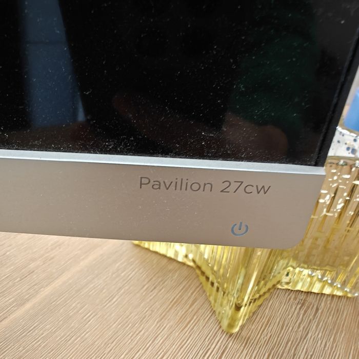 Monito HP Pavilion 27cw 27" IPS FHD 75Hz – Excelente Estado