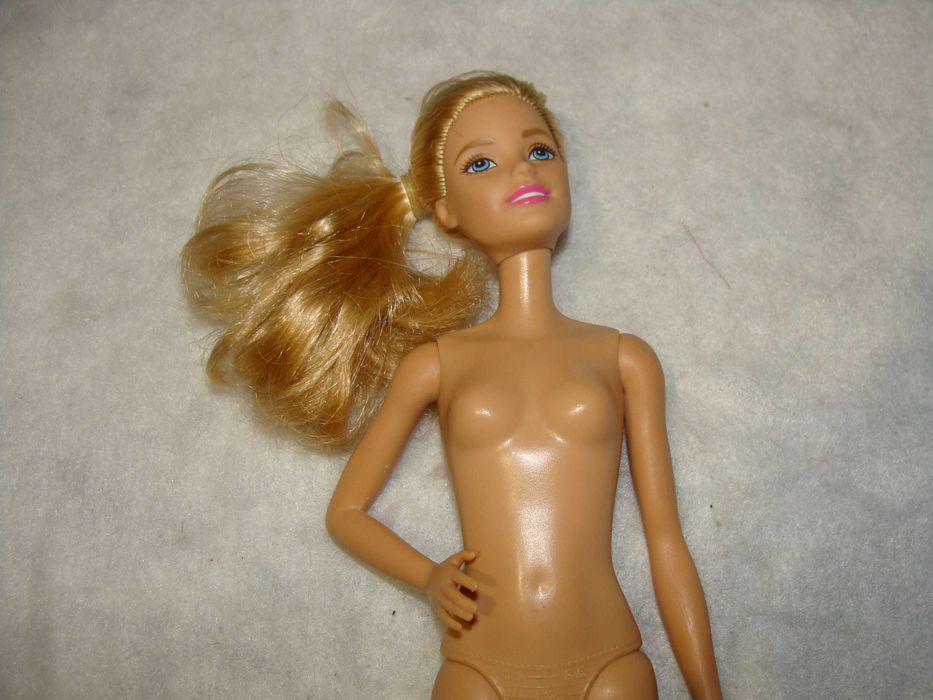 Barbie I Can Be Nurse (Ref. DMP54) de 2016