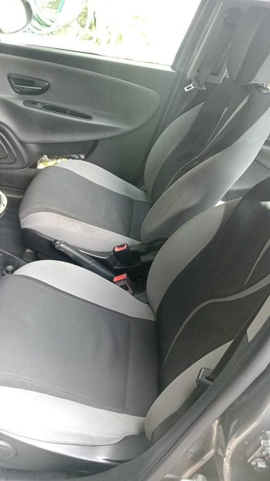 Lância Ypsilon - Elegância Italiana e Económico