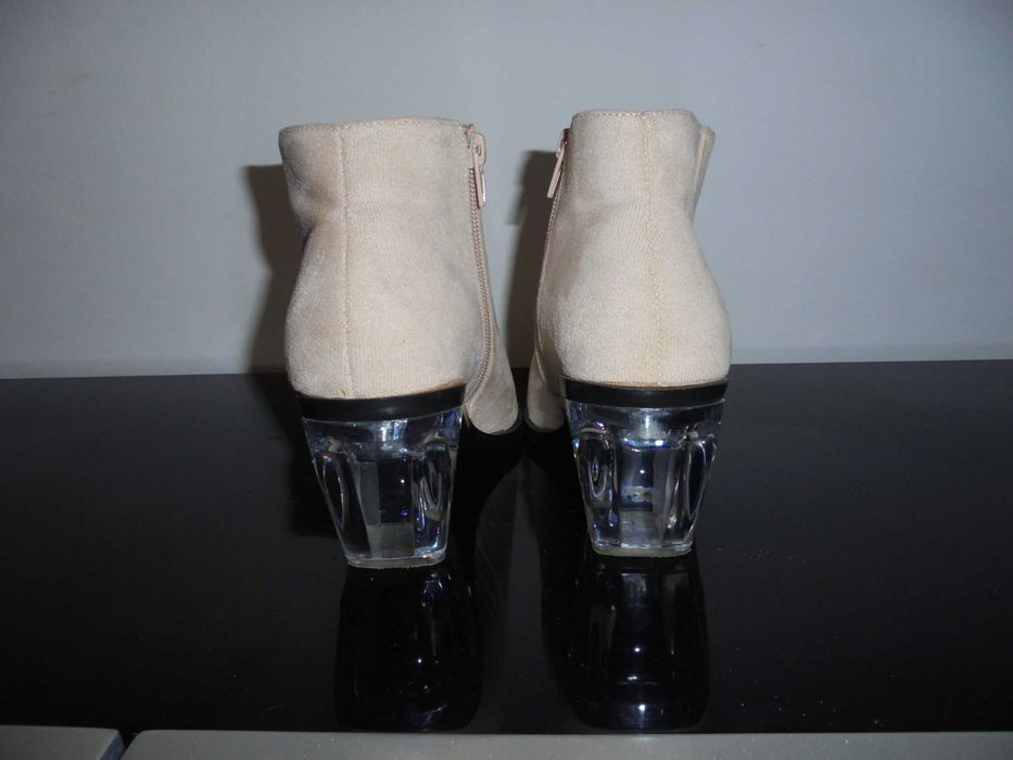 botas de senhora cor bege