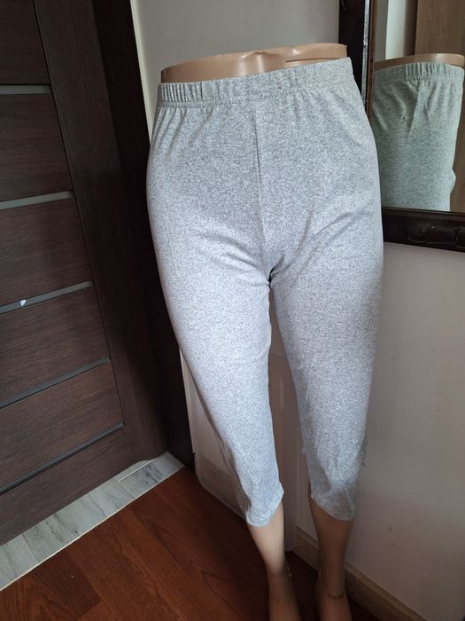 Damskie leginsy do fitness.