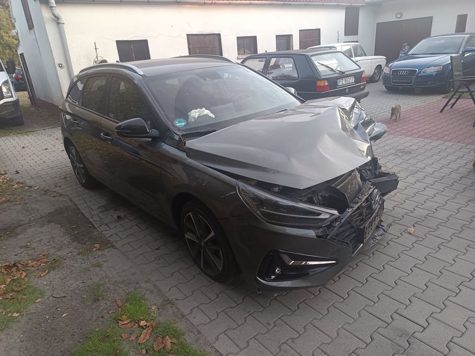 Hyundai i30  Navi Kamera Automat   z Niemiec