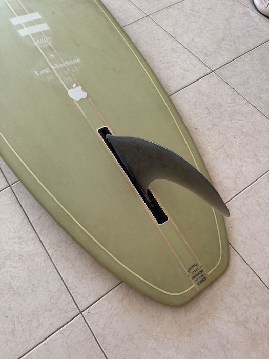 Longboard Log Machine 9’6” — 72,4L — Estado impecável