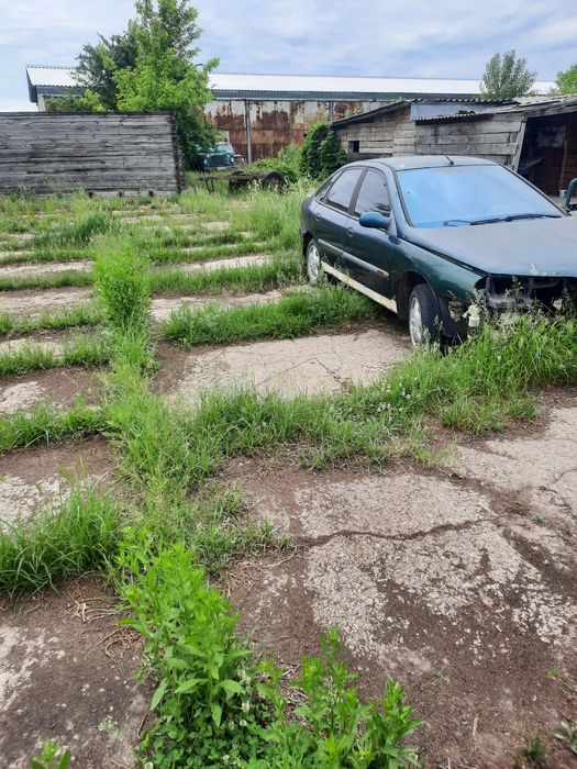 Рено лагуна 1995р.в. не на ходу