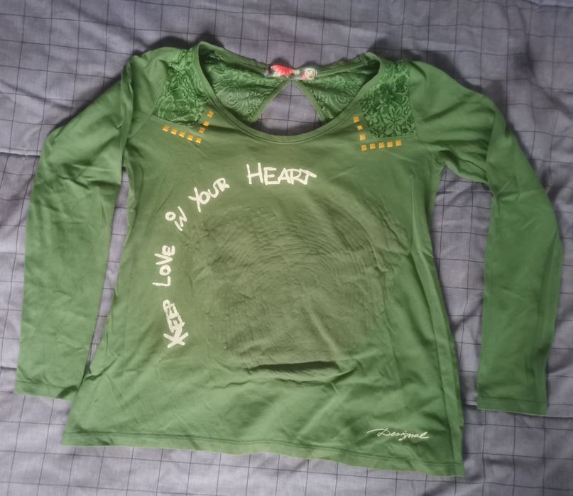 Camisola verde com renda