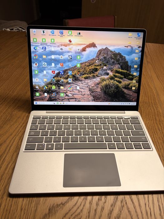 Microsoft Surface Laptop GO 3 i5/8/256 Gwarancja! Tylko 66 cykli!