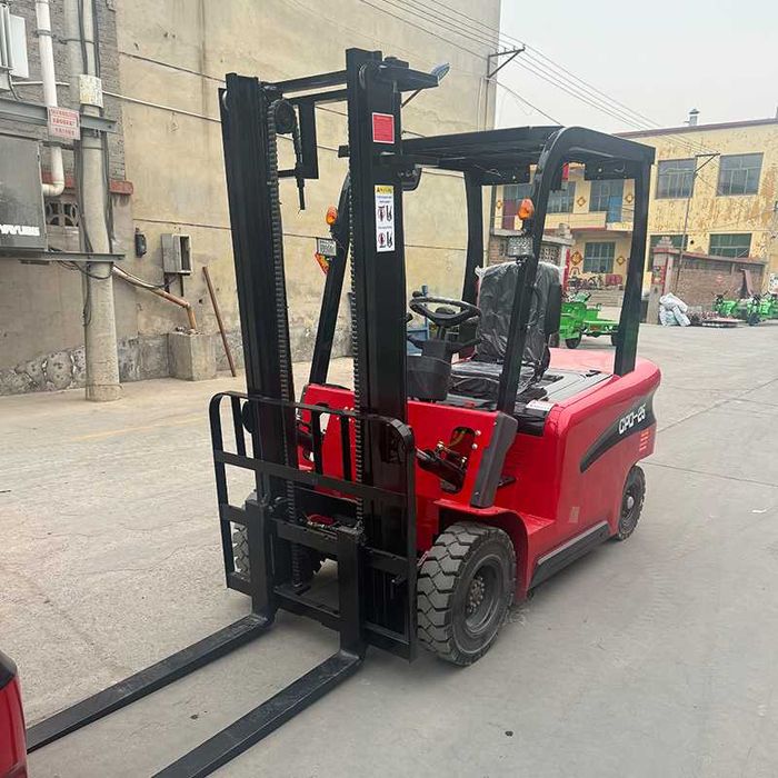 Empilhadora Elétrica Nova (Possibilidade de Aluguer)