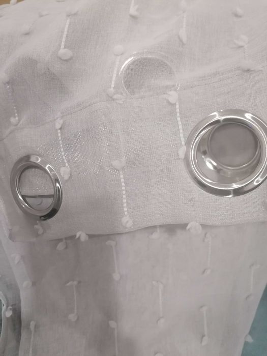 Cortinas cinza com relevo