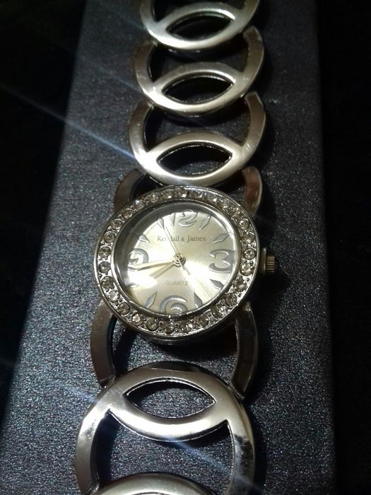 Часы наручные женские новые (Испания)