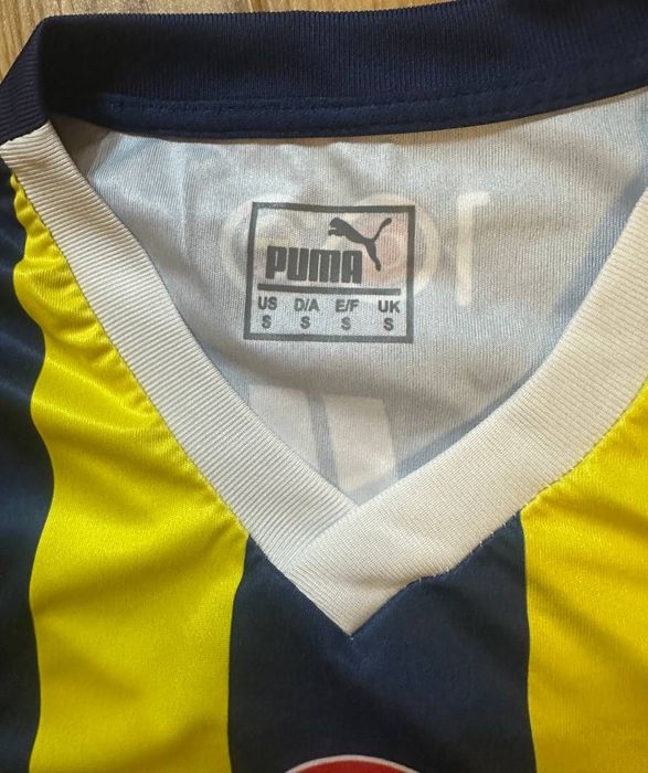 Колекційна футболка «Фенербахче» сезону 2023/24 від Puma розмір S