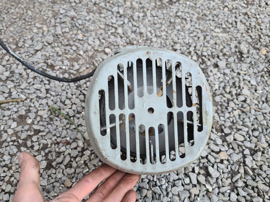 Silnik elektryczny 0.6 kW trójfazowy polski retro prl