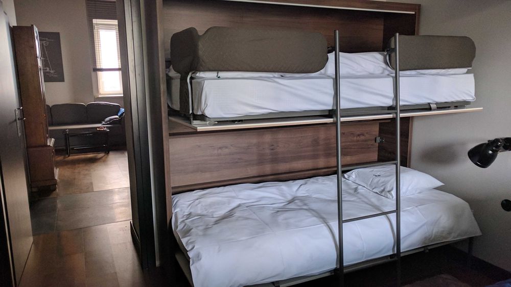sofa 225 cm, rozkładana do spania, szara, nowoczesna