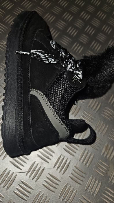 Buty sneakersy UGG Lowmel black czarne  rozmiar 38. Jak nowe