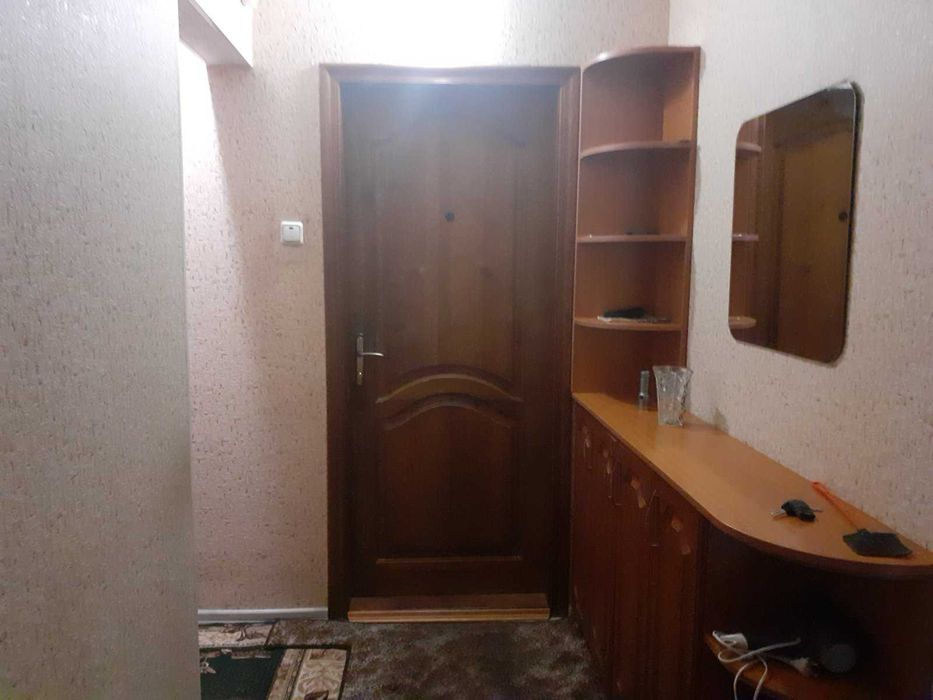 Продам  2 кімнатну квартиру с. м.Снітинка  Киівська обл.