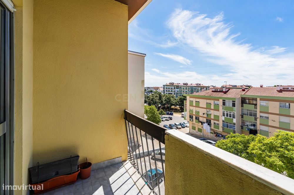 Apartamento T3 em Corroios - Alto do Moinho
