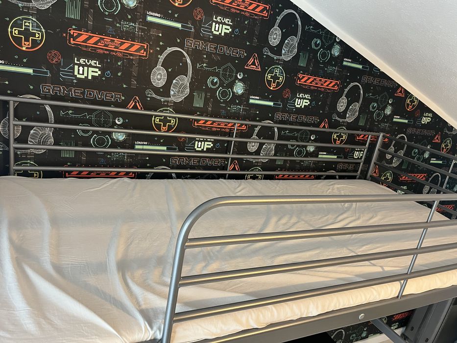 Łóżko na antresoli ikea svarta