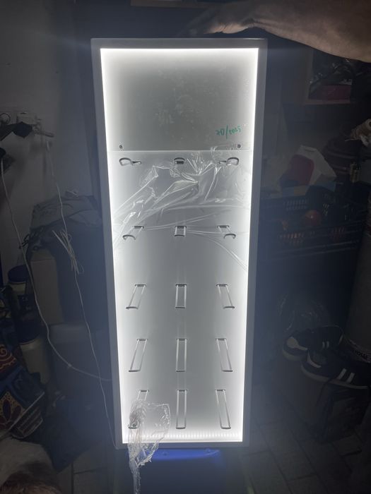 Ekspozytor wiszący LED