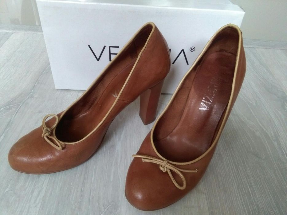 Buty 38 venezia czółenka słupek skóra skórzane camel beż szpilki