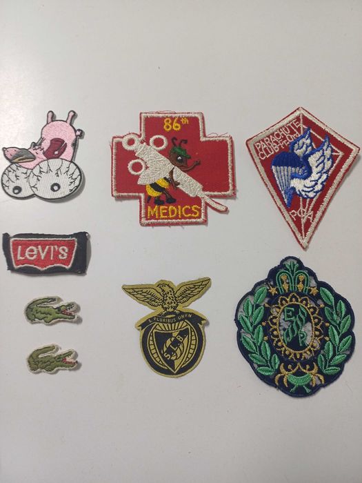Emblemas em tecido e bordados 12 unidades