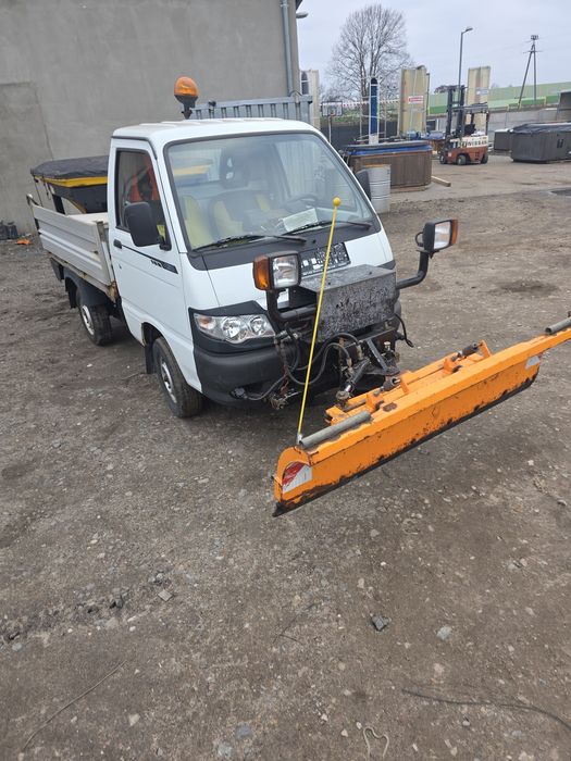 Pfau piaggio porter 4x4 plug solarka piaskarka chodniki  zima wywrotka