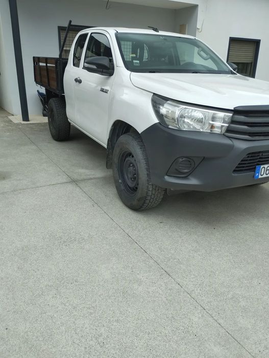 Toyota Hilux 2.4 D-4D 4WD CD CM