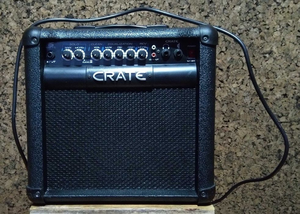 (Amplificador CRATE Gt15r Usa 2000) liguei a Guitarras Gibson e Fender