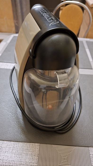 Express kapsułkowy Nespresso Krups sprzedam