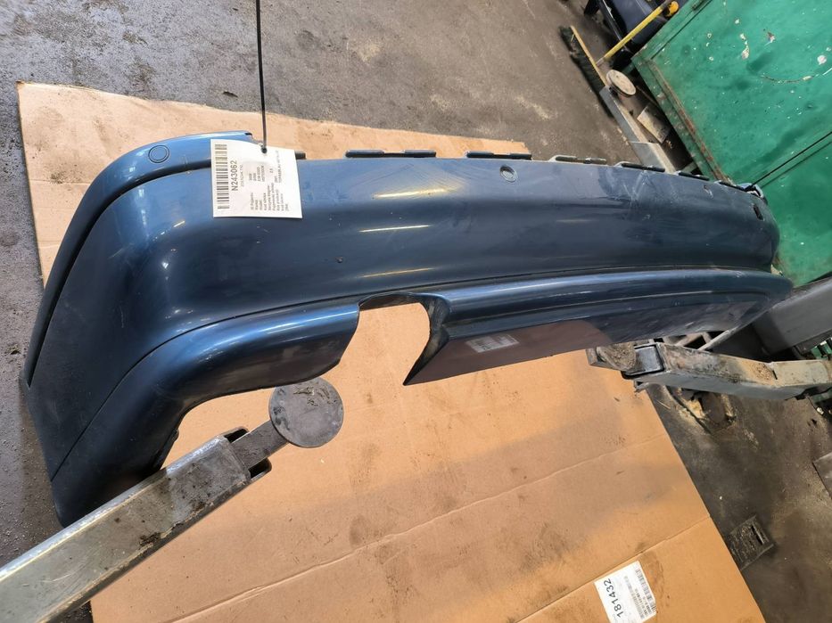 ZDERZAK TYŁ BMW E39 530D TOPASBLAU METALLIC (364)