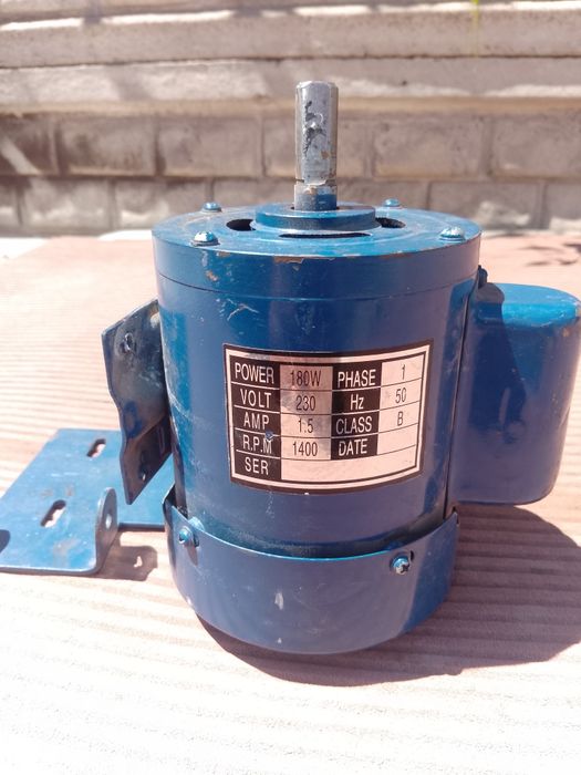 Электродвигатель 220v 180w