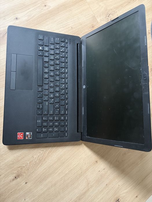 Hp model 15 db1071nb, uszkodzony