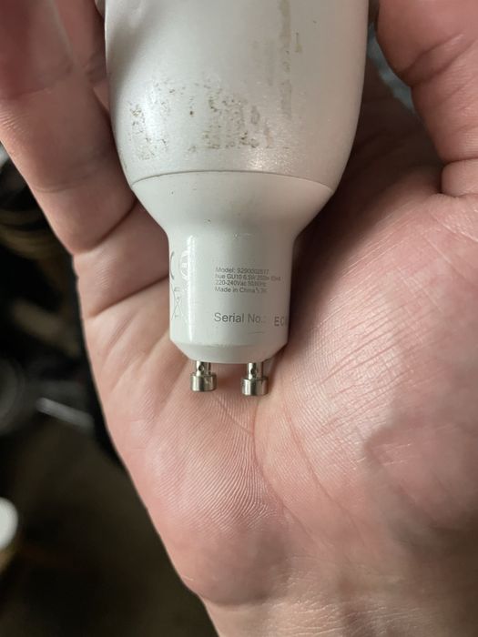 Philips Hue Bridge + розумна LED лампа Philips Hue GU10 (ZigBee)