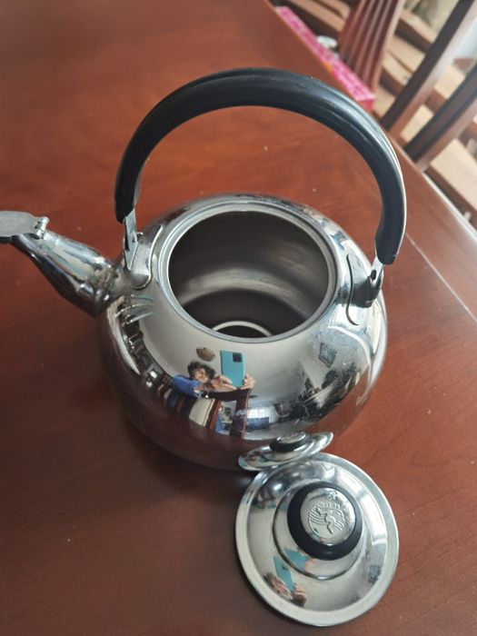 Chaleiras alumínio e inox