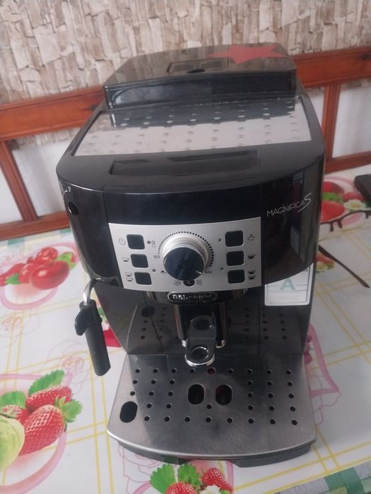 Кавомашина Delong