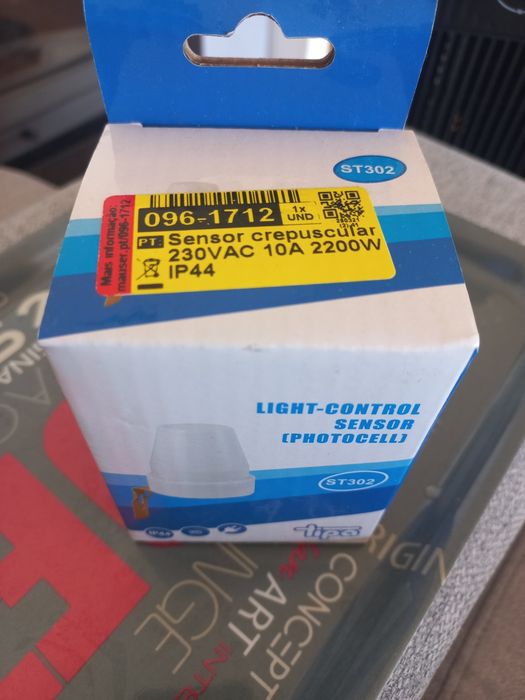 New Twilight / Light Intensity Sensor422668335370752001