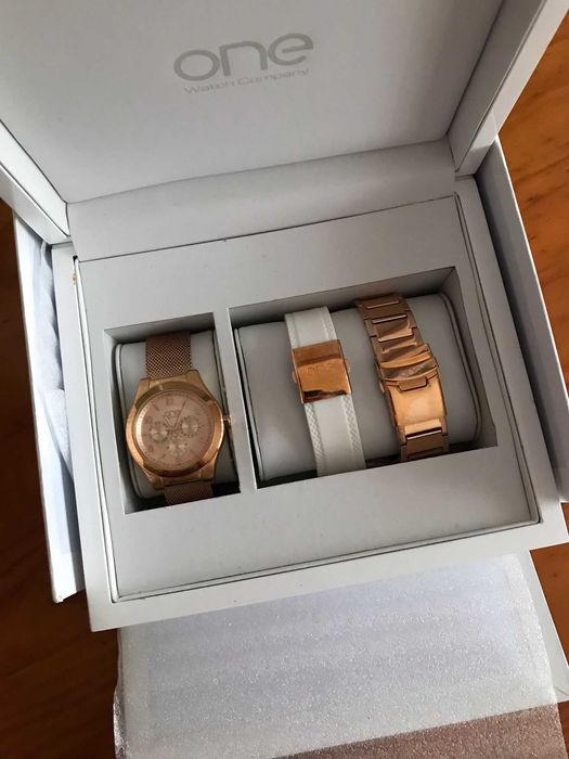 Relógio One (3 braceletes)