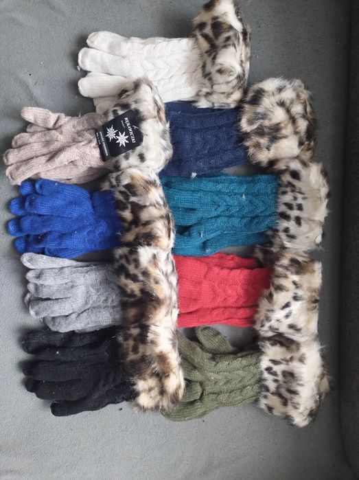 Stylowe, ocieplane rękawiczki z futrem na mankietach, różne kolory