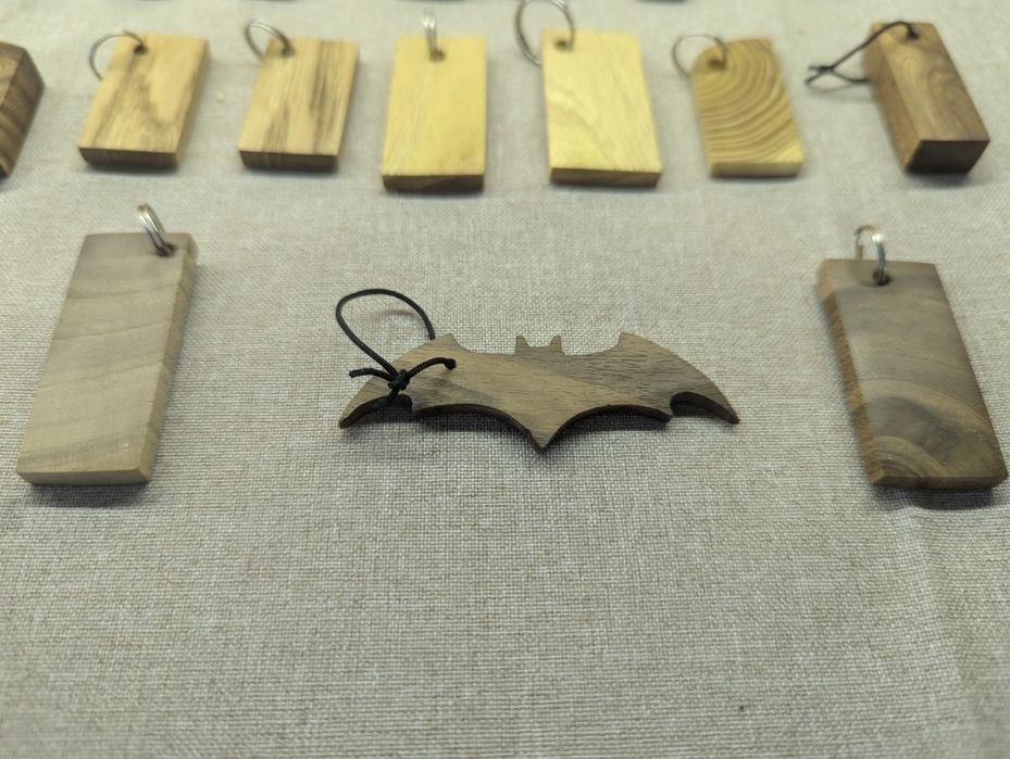 Брелкі дерев'яні