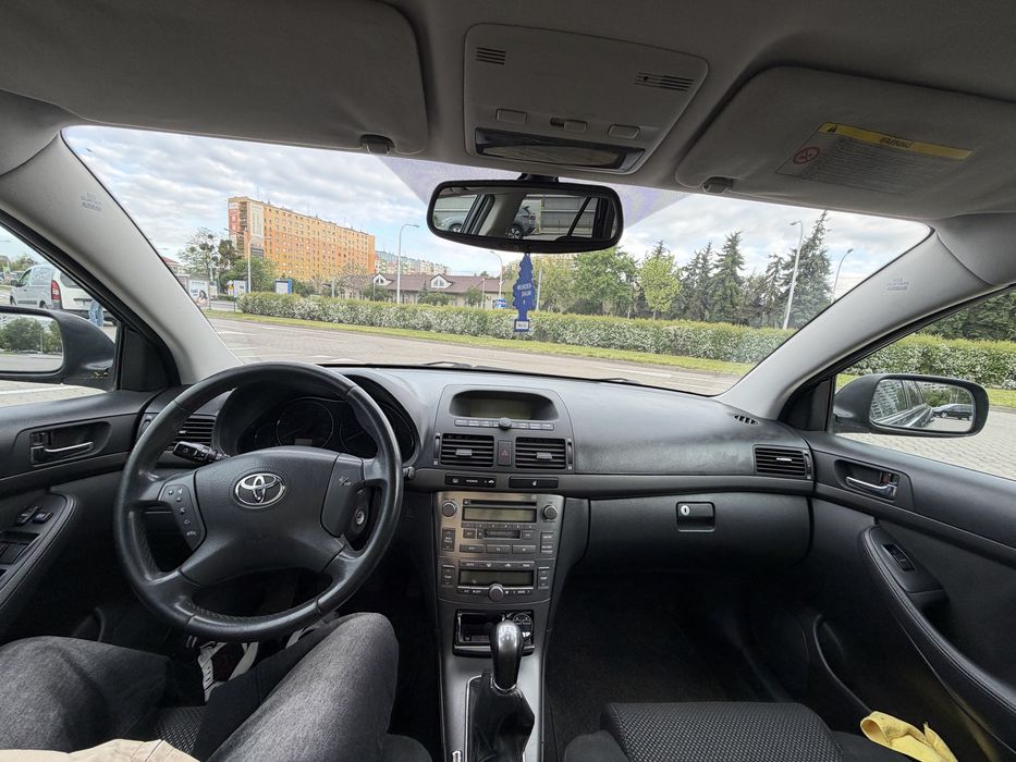 Toyota Avensis T25 1,8 benz, Stan bdb