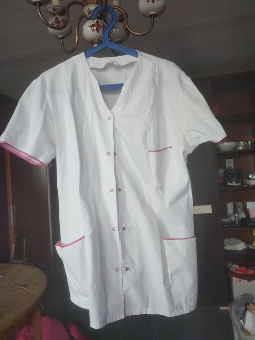 Fartuch medyczny kosmetyczny roboczy laboratoryjny