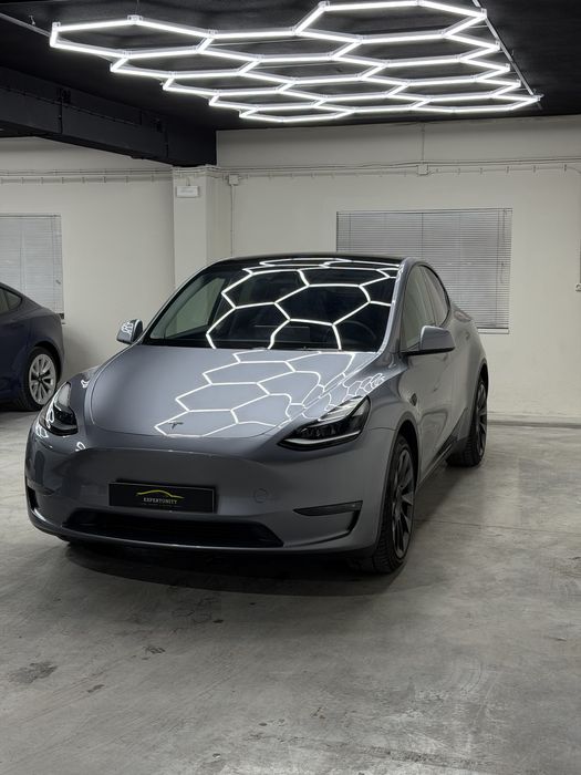 Tesla Model Y Long range dual motor