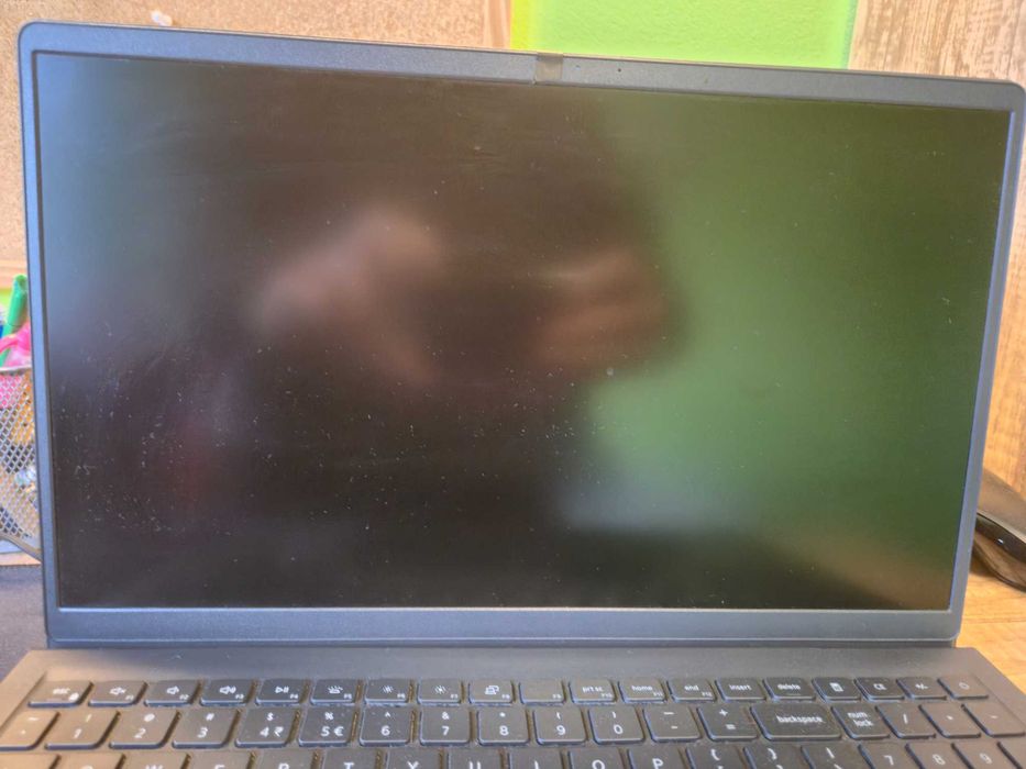 Sprzedam laptop dell vostro 15