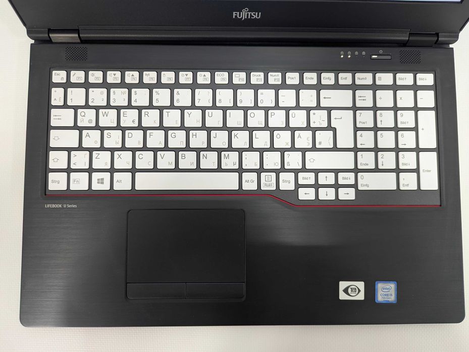 Ноутбук 15,6" Fujitsu U758/1920х1080 IPS, i5-7200U, 8 RAM, SSD 512, Type-C