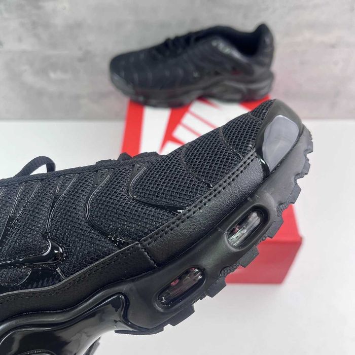 Air Max TN Plus Black R.42